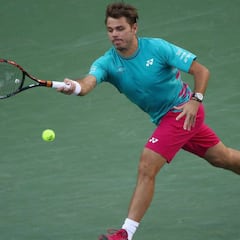 Wawrinka y Thiem avanzan y Halep y Radwanska dicen adiós
