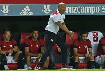 Jorge Luis Sampaoli trying to get his message across during the game.