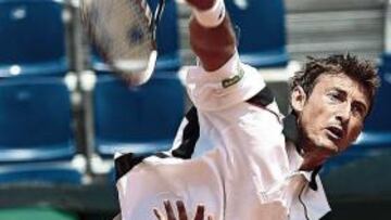 <b>EL MURO. </b>En el Foro Itálico, Ferrero llega ante el muro: Rafa Nadal.