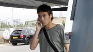 <b>RECIBE EL ALTA.</b> David Silva, centrocampista del Valencia, ha recibido el alta hospitalario y ha abandonado el hospital de Barcelona donde fue operado el pasado martes por el doctor Ramón Cugat.