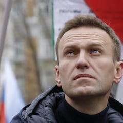 Quién es Alexei Navalny, el opositor de Putin que ha muerto encarcelado, según Rusia