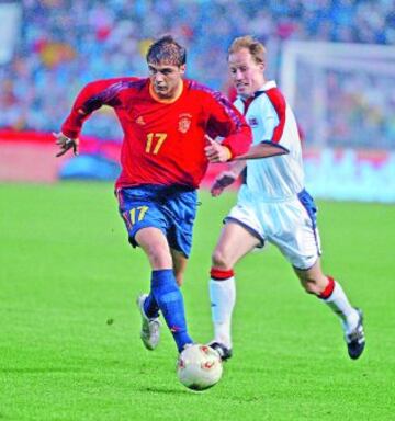 España cogió el último tren en Noruega. A la hora de la verdad la selección no falló y se mostró intratable. Joaquín entró en el 77' y cambió el encuentro en el partido de Mestalla (2-1)