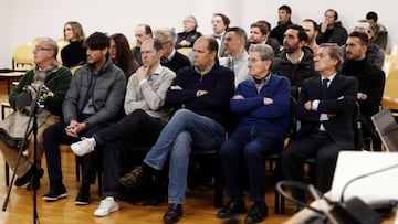 El juicio por el denominado caso Osasuna ha comenzado este lunes. La Secci&oacute;n Segunda de la Audiencia de Navarra enjuicia a seis exdirectivos de Osasuna, tres exjugadores del Betis y dos agentes inmobiliarios.