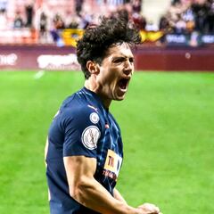 El estreno goleador de Gozálbez: “Se lo dedicó a mi familia, que estaba aquí en Logroño”