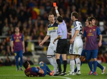 John Terry vio la tarjeta roja en la vuelta de la semifinal de Champions League de 2012. Dejó a su equipo con 10 a pesar de ello el Chelsea consiguió empatar a 2 en el Camp Nou haciendo valer el 1-0 de la ida y clasificándose a la final de Múnich.