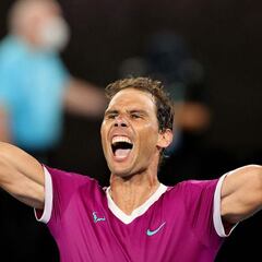 Australian Open 2022: how much money does the male and female winner earn?