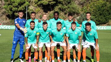 Dalton Enopka, arriba el cuarto por la izquierda.