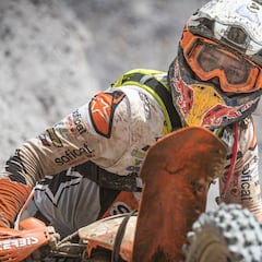 Laia Sanz se queda a las puertas de completar la Erzberg Rodeo