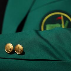 Why does the winner of the Masters wear a green jacket?