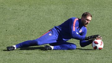 Oblak, durante un entrenamiento del Atlético.