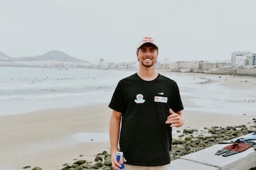 Liam Dunkerbeck en la playa de Las Canteras, de Las Palmas de Gran Canaria.