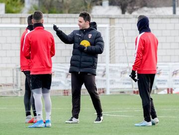 Último entrenamiento de la UD Logroñes antes del partido.