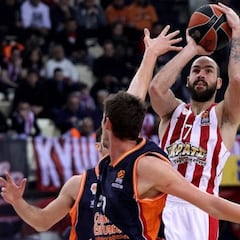 Un gran Spanoulis (25+9) frena la remontada del Valencia