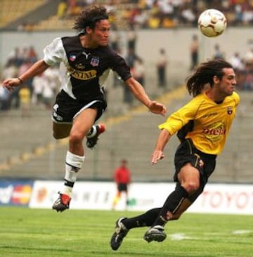 Colo Colo y su camiseta para jugar Copa Libertadores 2003.