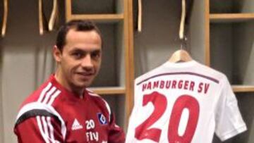 Marcelo Díaz ocupará la camiseta 20 en el Hamburgo.