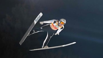 Domen Prevc en acción.