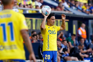 Iza Carcelén, jugador del Cádiz CF, durante una entrevista.