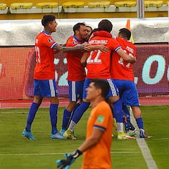 El 1x1 de la Roja: Sánchez y Cortés mantienen la ilusión