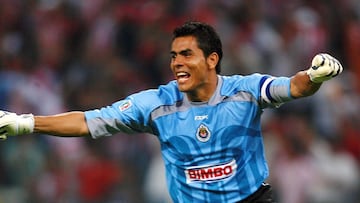 No cabe duda que Oswaldo es un referente en la historia rojiblanca, además de uno de los porteros más importantes del club. En algunas entrevistas después de retirarse, confesó que su sueño era colgar los botines con Chivas, hecho que no pudo cumplir pues en 2007 lo mandaron a Santos Laguna.