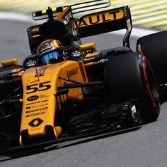 Sainz: "Cada vez me acerco más al límite de este coche"