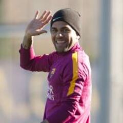 El Barça reprueba a Alves: "El club no admite ni comparte sus expresiones ofensivas"