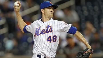 El lanzador de 31 años es el primero en ganar el trofeo Cy Young en años consecutivos para la franquicia de New York Mets y el séptimo en la historia de la Liga Nacional.