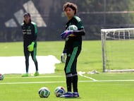 La selección de México y la de Portugal, que viene sin Cristiano Ronaldo, reinaugurarán el histórico Estadio ahora llamado Ciudad de México, el cual tendrá la apertura del Mundial 2026. (Photo by Luis CORTES / AFP)