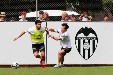 Carlos Soler.