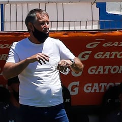 La irónica crítica de Holan por el penal cobrado contra la UC