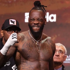 Oleksandr Usyk y Denontay Wilder avanzan para un combate en los pesos pesados