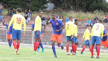 Jader Valencia celebrando un gol con la Selecci&oacute;n Colombia Sub 20