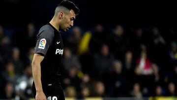Sevilla's Spanish forward Munir El Haddadi reacts during the Spanish League football match between Villarreal and Sevilla at the Ceramica stadium in Villarreal on February 17, 2019. (Photo by JOSE JORDAN / AFP)