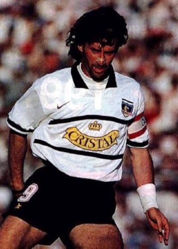 En 1996, Colo Colo gole&oacute; 7-1 a Deportes Concepci&oacute;n en el Monumental, con tres goles de Ivo Basay.