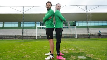 Germ¨¢n S¨¢nchez y Manu Hernando, del Racing, posan para AS en la previa de la visita del Tenerife.