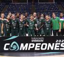El Unicaja abrasa a triples al Betis y es campeón de Andalucía