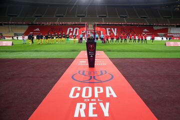 El trofeo de la Copa del  Rey.