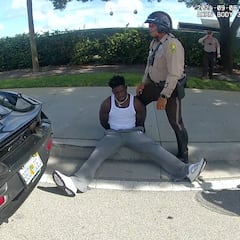 Miami-Dade police officer’s lawyers speak out after Dolphins’ Tyreek Hill’s controversial incident