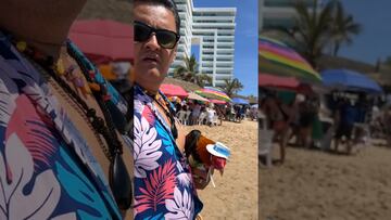 Tiktoker se vuelve viral al llevarse a su gallo a la playa