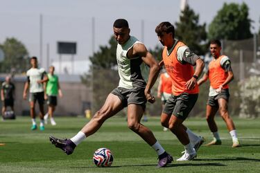 Kylian Mbappé durante el entrenamiento de esta mañana. 