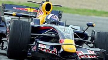 <strong>PRESENTACIÓN.</strong> El equipo Red Bull Racing presentó hoy en el Circuito de Velocidad de Jerez de la Frontera (Cádiz) el nuevo Red Bull Renault RB4.