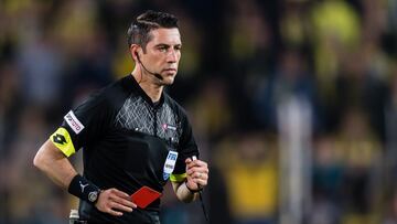 referee Ali Palabiyik during the Turkish Spor Toto Super Lig football match between Fenerbahce AS and Galatasaray AS at the Sukru Saracoglu Stadium on April 14, 2019 in Istanbul, Turkey(Photo by VI Images via Getty Images) 
PUBLICADA 09/10/20 NA MA04 1COL