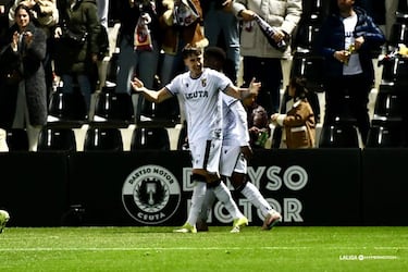 El Superferry reflota y frena la escalada del Granada