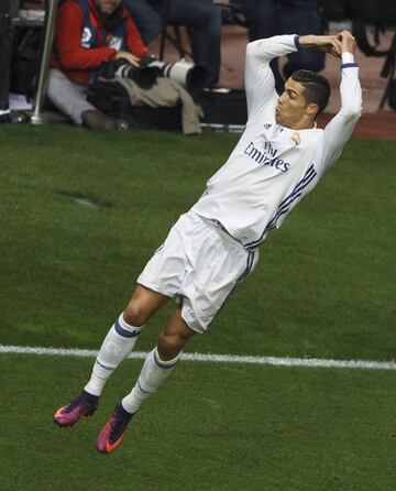 Ronaldo celebrates against Atleti