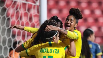 Partido de Sudamericano Femenino Sub 20 entre Brasil y Colombia.