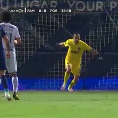 Lo que van a ver de Pepe es el extremo máximo del teatro y la pillería: un penalti que linda con el escándalo