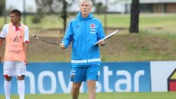 Con silbato en mano, Pékerman inició el microciclo previo al la fecha de Eliminatorias ante Bolivia y Ecuador.