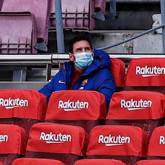 Dos versiones de por qué Messi es suplente ante el Betis