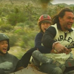 Jason Momoa construye una moto para sus hijos y cumple el sueño de su vida