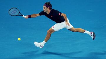 Federer tira de épica para lograr su victoria 100 en Melbourne