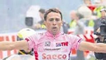 <b>UN GALÁCTICO. </b>Gilberto Simoni ganó su segundo Giro en 2003.